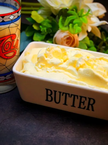 Butter selbst herstellen, Anleitung, Keto, Butter, Sauerrahmbutter
