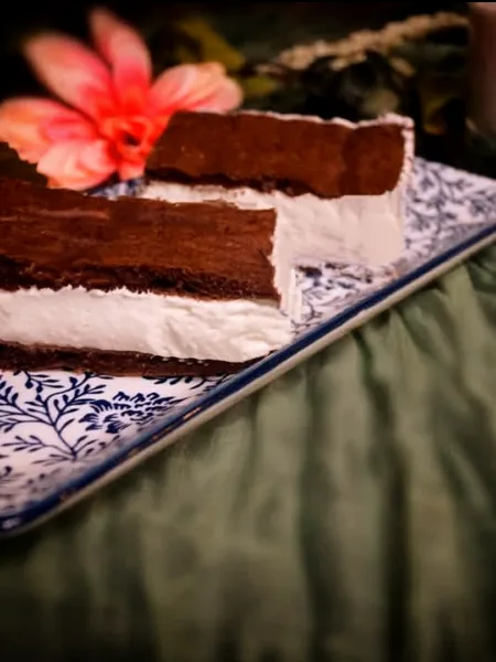 Keto Kuchen in Milchschnitte Art, Rezept