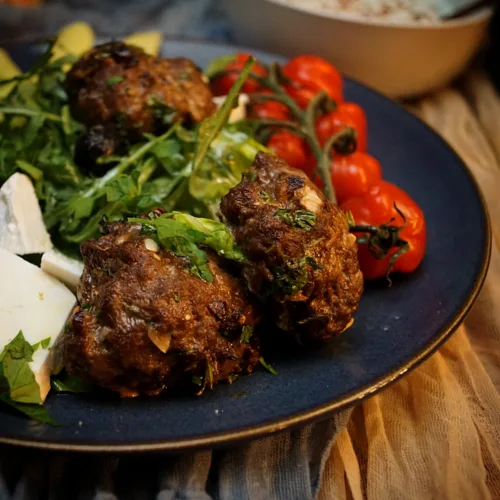 Köfte, Frikadellen, Hackfleisch, Rezept, Keto