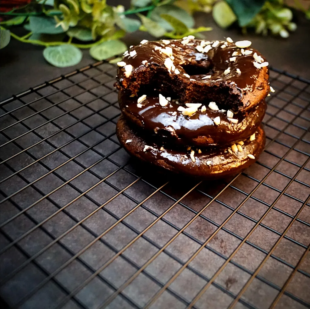 Keto, Low Carb, Donut, Schokolade, Rezept, zuckerfrei, glutenfrei, High protein