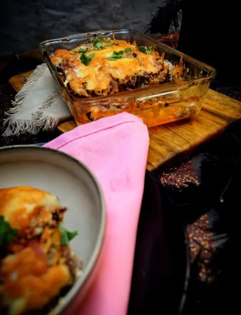 Keto Hackfleisch Auflauf aus Rinderhack, griechisch, Rezept