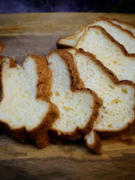 Keto Protein Hüttenkäse Brot