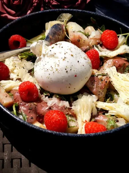 Keto Spargelsalat mit Himbeere und Burrata, Rezept