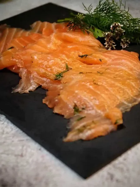 Gebeizter Keto Lachs, Lachs beizen ohne Zucker