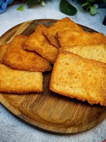 Keto Carnivore Cracker