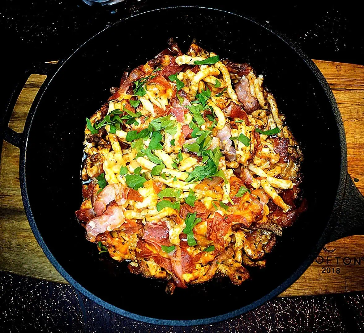 Keto Pizza Spaetzle Dekadent und sicher nichts für alle Tage, ist unser dreiteiliges Hummermenü. Wir zeigen dir, wie du das Maximum aus deinem Hummer herausholst. Hier mit einer Hummersuppe