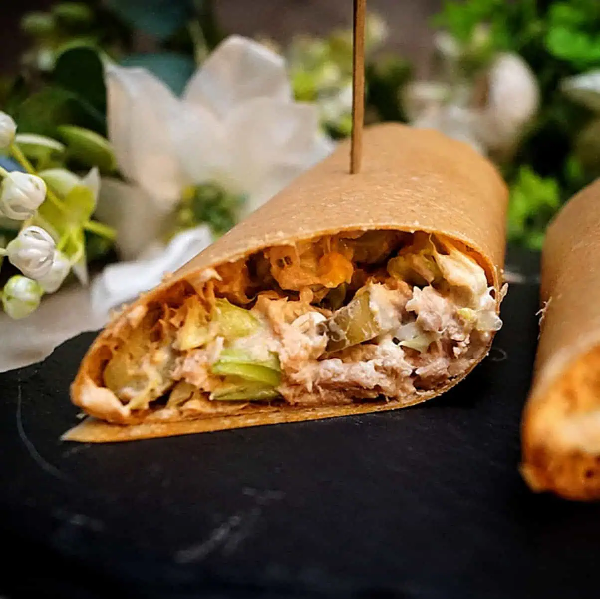 Keto Thunfischsalat fuer Wraps und Sandwiches Dieser erfrischende Erdbeer Cocktail im XXL Format, ist der perfekte alkoholfreie Begleiter für deinen Grillabend. Natürlich zeigen wir dir auch eine Alternative mit Alkohol.