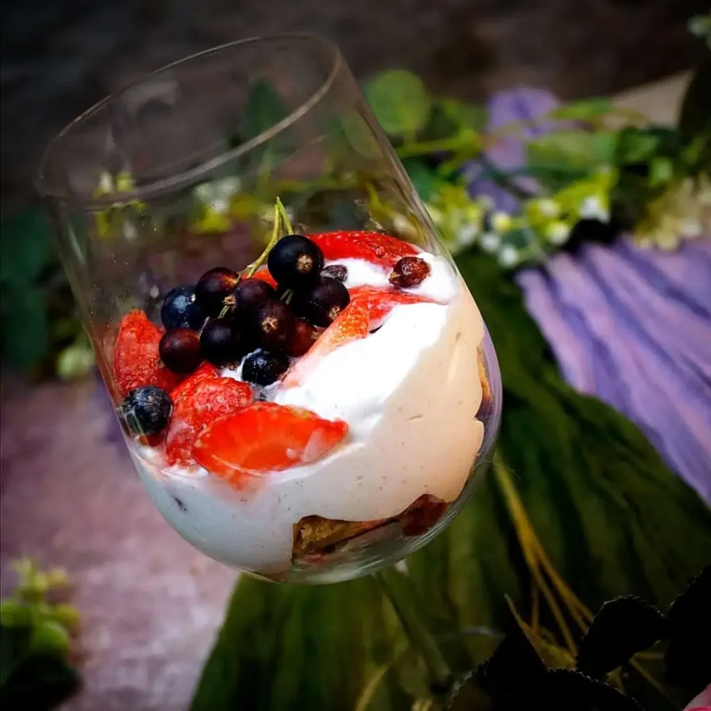 Keto Schichtdessert, Frischkäse Mousse, Biscotti, Rezept