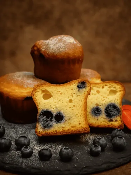 Keto Blaubeeren Muffins — High Protein und zuckerfrei 6 Keto Blaubeeren Muffins — High Protein und zuckerfrei Blaubeer Muffins, Keto, High Protein