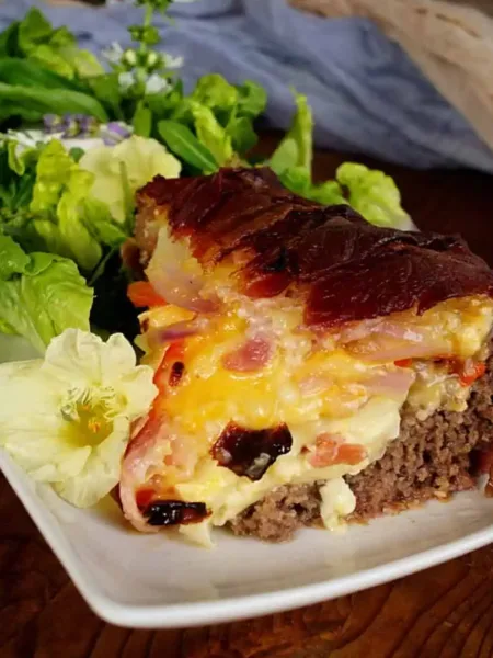 Keto Bacon Bombe vom Grill