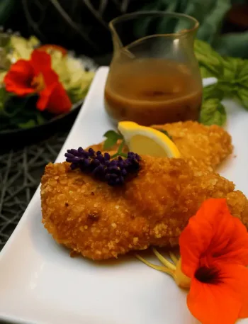 Keto Hühnchen Piccata – italienisches Hühnchenschnitzel mit mediterraner Soße 28 Keto Hühnchen Piccata – italienisches Hühnchenschnitzel mit mediterraner Soße Keto Hühnchen Piccata_1