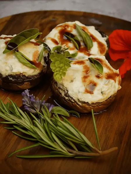 Keto Antipasti, gefüllte Champignons