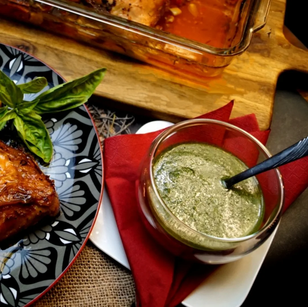 Keto Chimichurri - argentinische Kräutersoße1