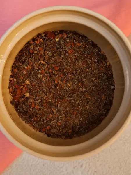 Chilipulver & Flocken – aromatisch selbst gemacht aus eigener Ernte 1 Chilipulver & Flocken – aromatisch selbst gemacht aus eigener Ernte Geräuchertes Chilipulver selbst gemacht