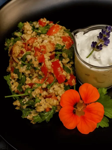 Keto Tabouleh – der orientalische Low Carb Salat mit Blumenkohl 2 Keto Tabouleh – der orientalische Low Carb Salat mit Blumenkohl Keto Tabouleh