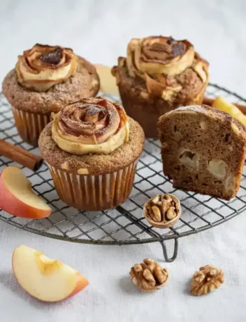 Keto-Apfelmuffins-High-Protein-Kaiser Alexander, Apfel, Muffins, Keto Kuchen, Keto Backen, Apfelkuchen, KetoChameleons