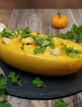 🍂 Spaghettikürbis Hühnchen Alfredo – cremig, eiweißreich & herbstlich gut 9 🍂 Spaghettikürbis Hühnchen Alfredo – cremig, eiweißreich & herbstlich gut Spaghettikürbis Hühnchen Alfredo