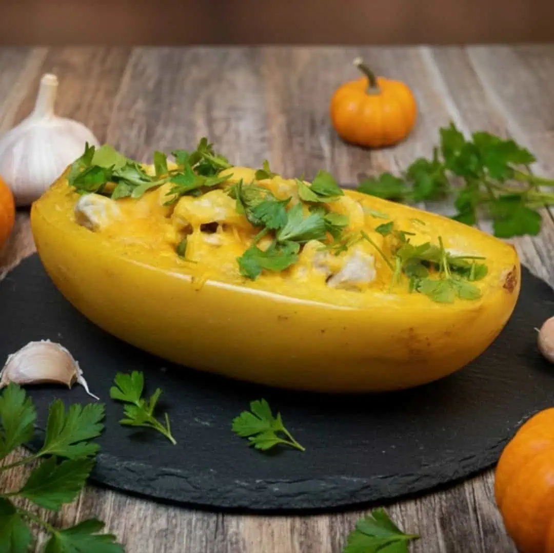 Spaghettikuerbis Huehnchen Alfredo 1 Dieser leckere Eierlikör Pudding Kuchen besteht aus einem Schoko Mürbeteigboden, Eierlikör Pudding und hellen Streuseln. Ein perfekter Last Minute Kuchen für dein Osterfest.