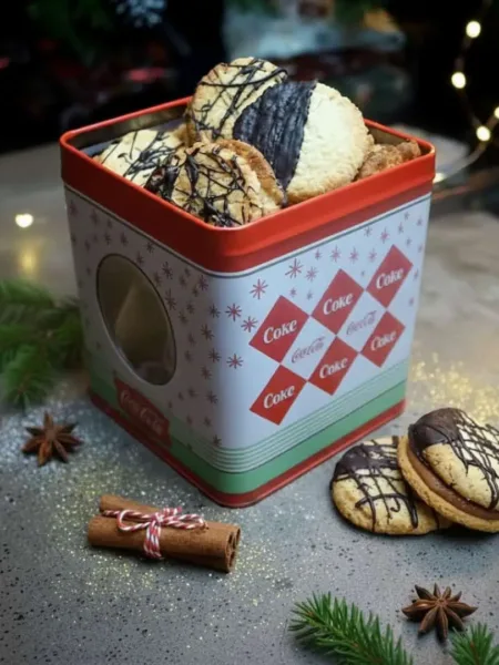 Keto Mürbeteig Plätzchen mit Pistazien Nougat