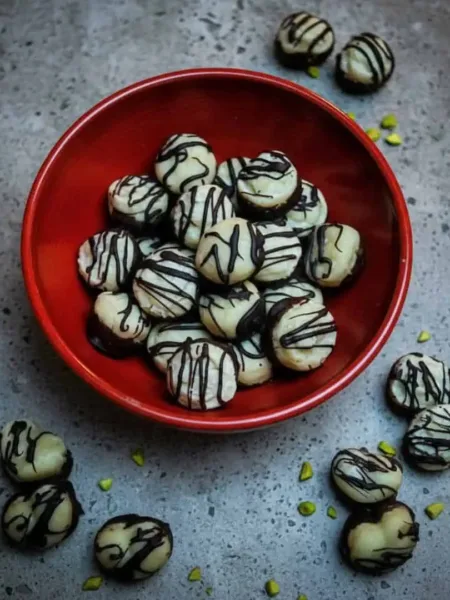 Keto Pistazien Toffee Praline