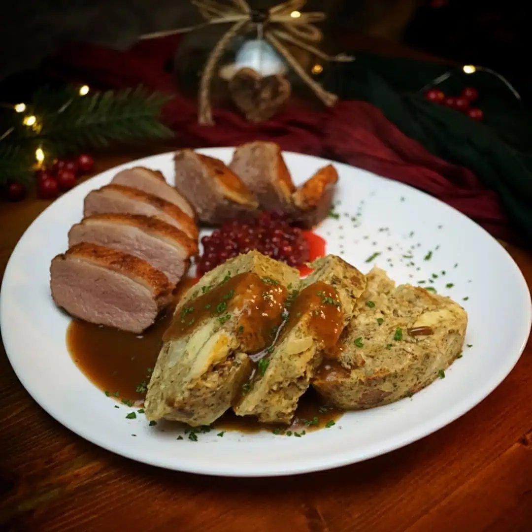 Keto Serviettenknoedel 2 Probiere diesen Keto Djuvec Reis, wie man ihn im Balkan isst. Er ist der perfekte Begleiter für eure Cevapcici.