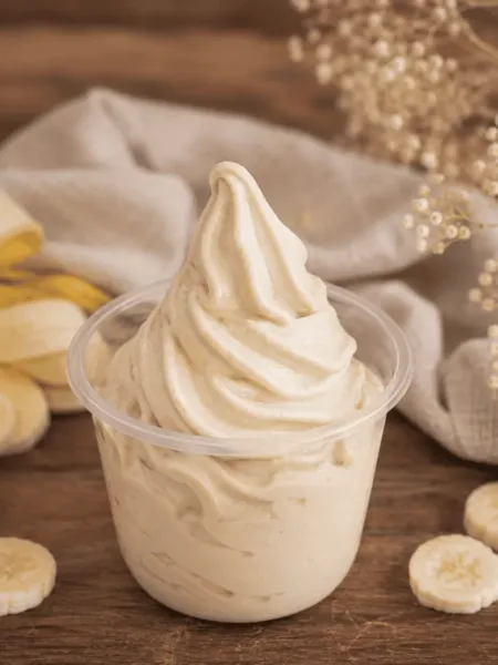 Keto Bananeneis, Bananen Eis, Creami, Swirl, KetoChameleons